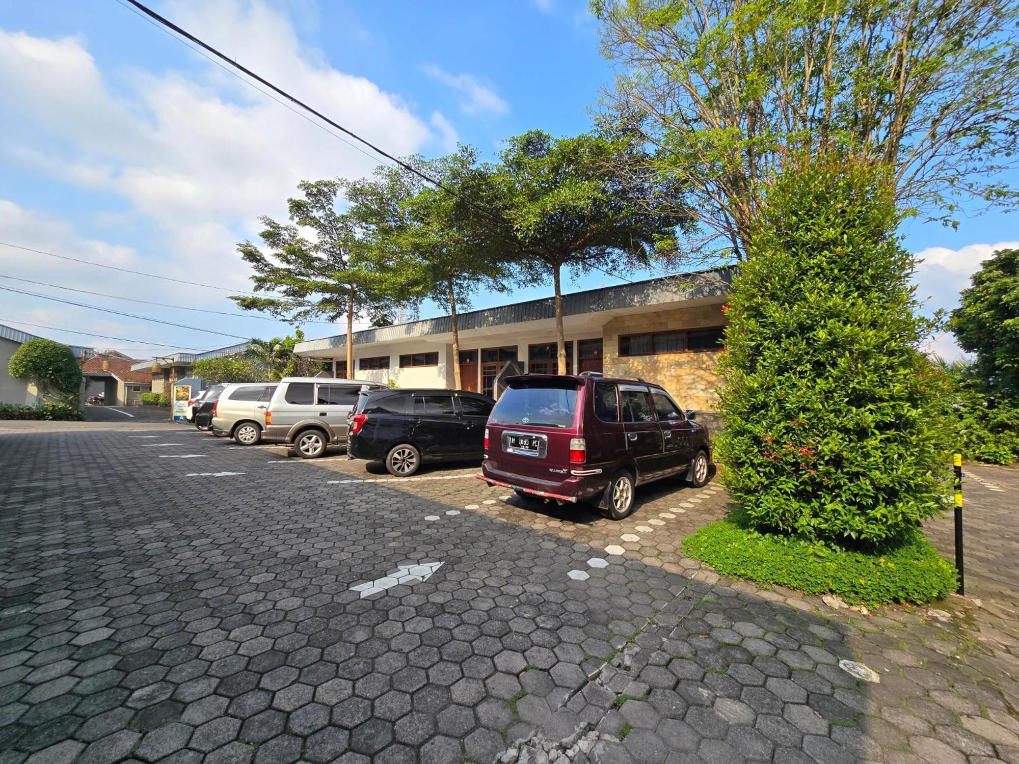 Kusma Hotel Bandungan Semarang Exterior foto
