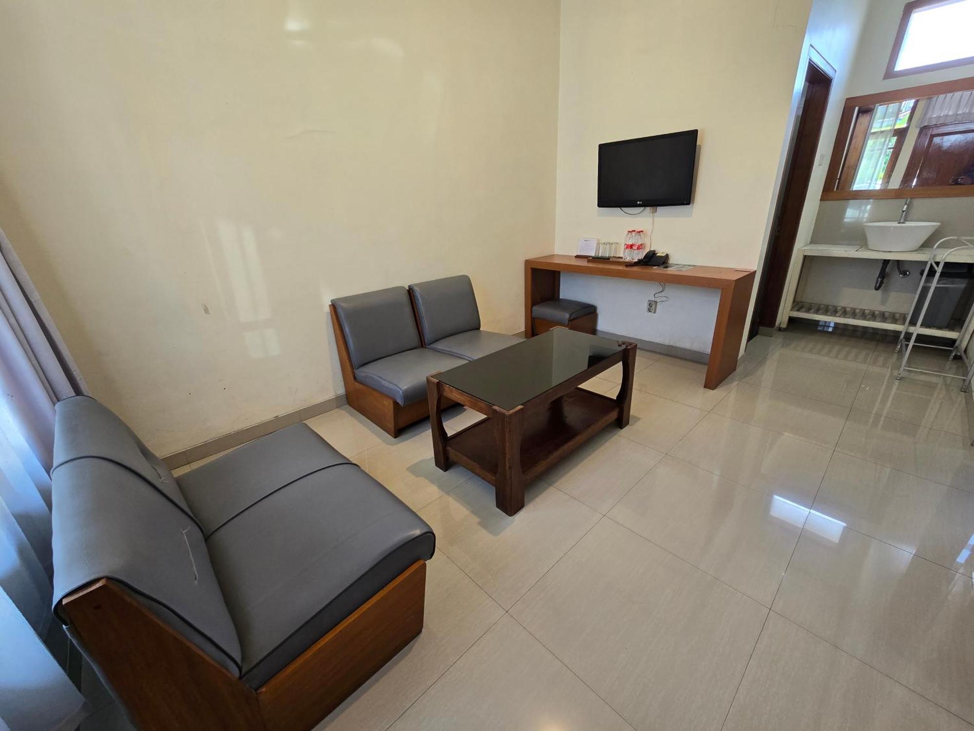 Kusma Hotel Bandungan Semarang Exterior foto