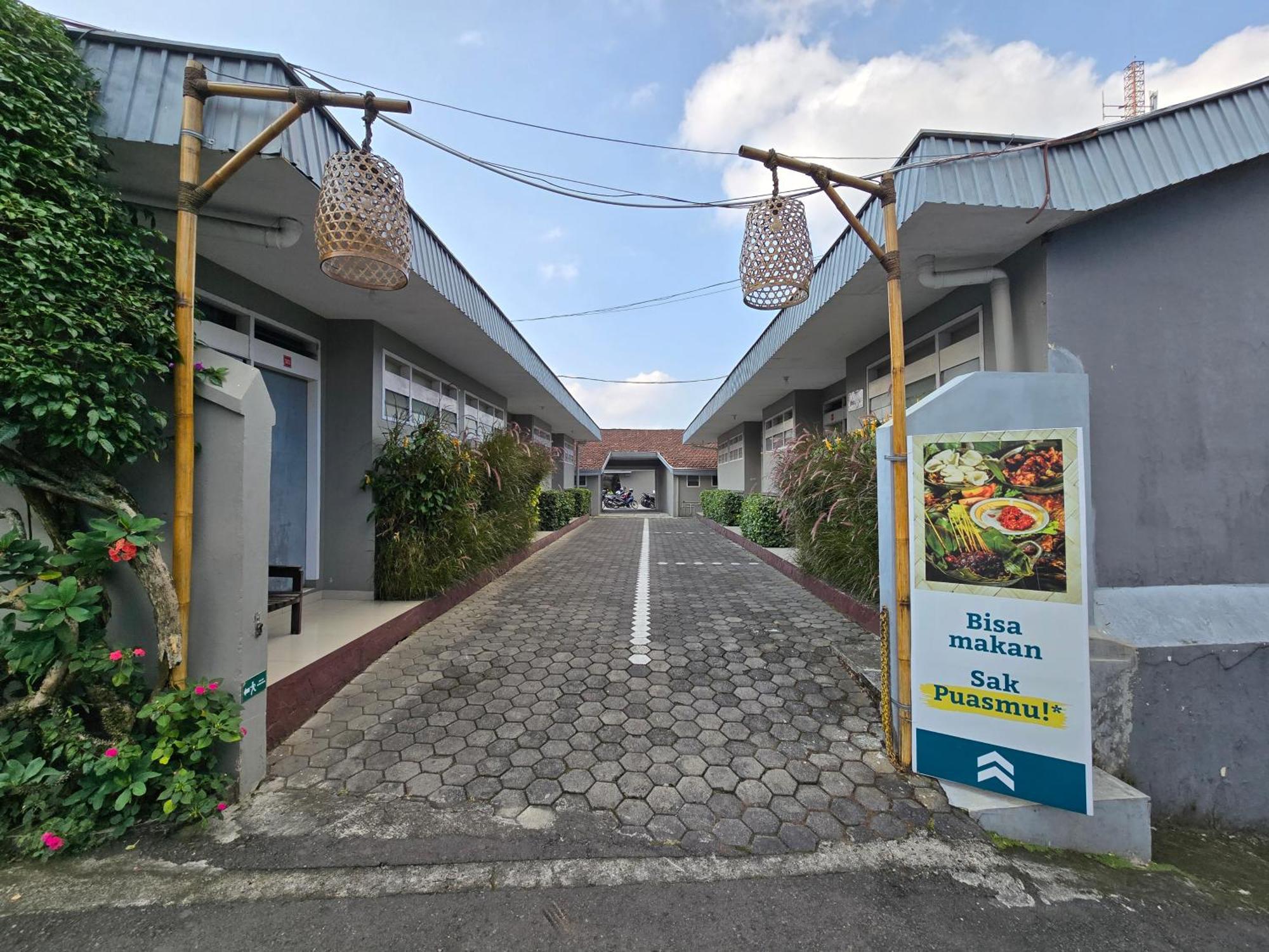 Kusma Hotel Bandungan Semarang Exterior foto